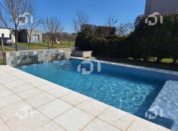 Casa · 180m² · 5 Ambientes · 2 Cocheras · Casa en Venta en San Eduardo, Pilar del Este, Pilar