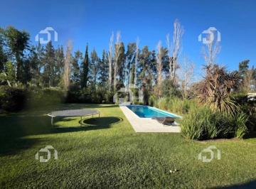 Casa de 5 ambientes, Pilar · Casa en Venta en Saint Matthew´s, Pilar, G. B. a. Zona Norte