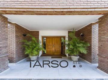 Casa · 715m² · 11 Ambientes · 4 Cocheras · Casa en Venta 4 Dorm. en Country Jockey Club