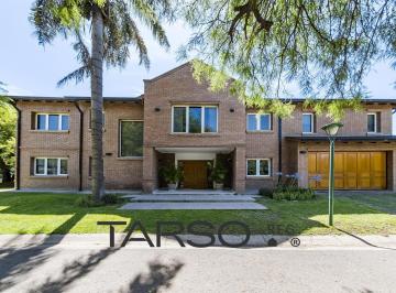Casa · 715m² · 11 Ambientes · 4 Cocheras · Casa en Venta 4 Dorm. en Country Jockey Club