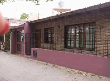 Casa · 3 Ambientes · 1 Cochera · Venta de Casa, Las Heras