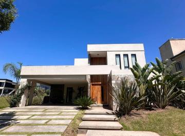 Casa · 700m² · 4 Ambientes · 2 Cocheras · Casa en San Pablo
