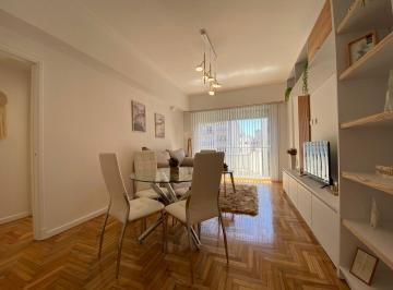 Departamento · 60m² · 3 Ambientes · Departamento de 3 Ambientes en Venta con Balcón a La Calle