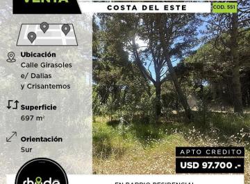 Terreno · 697m² · Terreno a 100 m de Av 5 en Costa del Este - Calle Girasoles E/ Dalias y Crisantemos