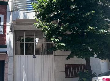 Depósito de 6 ambientes, Almagro · Deposito con Oficinas Mas Vivienda 4 Ambientes Calle Yapeyu 344 y Av Belgrano