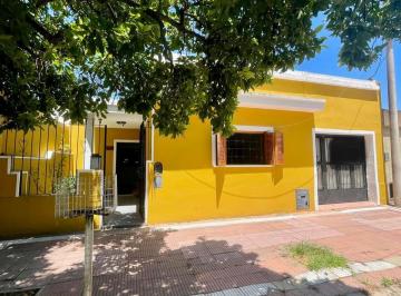 Casa de 6 ambientes, Córdoba · Vendo Casa 3 Dorm C/cochera, Patio Amplio – B° Alto General Paz