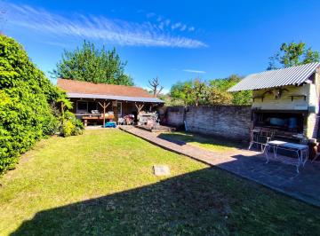 Casa · 140m² · 4 Ambientes · 1 Cochera · Venta Casa 4 Ambientes en Muñiz