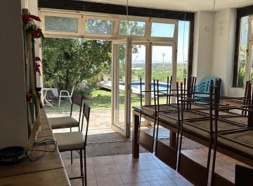 Casa · 450m² · 10 Ambientes · 3 Cocheras · Casa en Cerro de Las Rosas con Excelentes Vistas Al Kempes y Las Cierras