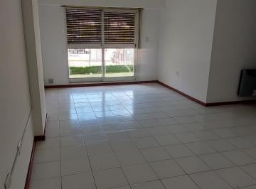 Departamento de 3 ambientes, Neuquén · Departamento de 100 m² con 3 Dorm. en Alquiler en Área Centro Este