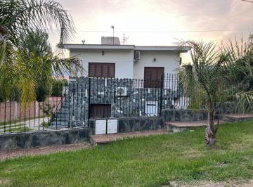 Casa · 400m² · 8 Ambientes · 3 Cocheras · Casa en Villa Carlos Paz, Villa del Lago.