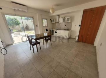 Departamento · 43m² · 2 Ambientes · Departamento de 1 Dormitorio con Patio en Venta en La Plata