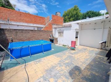 Casa · 104m² · 4 Ambientes · Venta: Casa con Doble Ingreso en Venta Barrio Tiro Suizo