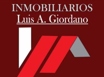 Casa de 3 ambientes, Córdoba · Propiedad en Venta - Casa + Departamento - Barrio Granadero Pringles!