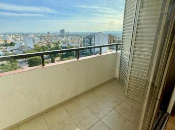 Departamento · 75m² · 3 Dormitorios · Departamento en Venta de 3 Dorm. Frente a Plaza, Bº San Martín