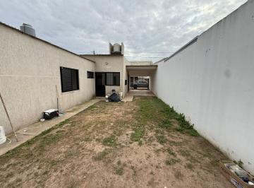 Casa · 140m² · 4 Ambientes · 2 Cocheras · Venta Casa Santa Fe - Barrio Esmeralda