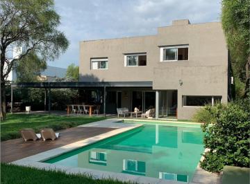 Foto · Casa en Venta El Bosque 4 Dorm. 450 m² Cubiertos Villa Warcalde Cordoba
