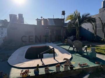 Casa · 190m² · 5 Ambientes · 3 Cocheras · Casa de 3 Dorm., en Venta en Berisso, La Plata