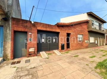 PH · 55m² · 3 Ambientes · 1 Cochera · PH 3 Amb con Cochera y Patio
