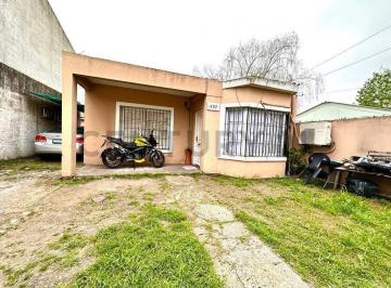 Casa · 100m² · 6 Ambientes · Venta Casa 4 Ambientes Villa Tesei Gran Lote
