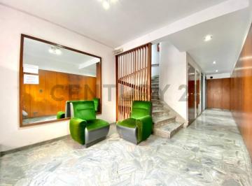 Departamento · 69m² · 3 Ambientes · Venta Departamento 3 Ambientes con Lavadero y Balcon - Centr