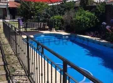 Casa · 162m² · 5 Ambientes · 1 Cochera · Casa en Venta