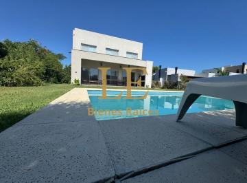 Casa · 195m² · 5 Ambientes · 6 Cocheras · Venta Casa en El Canton
