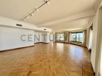 Departamento · 319m² · 7 Ambientes · 2 Cocheras · Departamento con Vista Franca Al Río