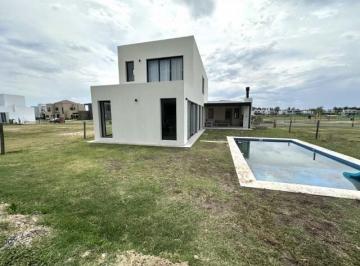Casa · 197m² · 6 Ambientes · 2 Cocheras · Casa en Venta en Santa Ana, Villanueva, Tigre