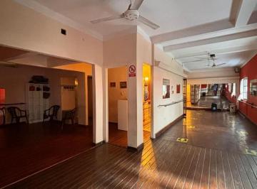 Casa · 184m² · 4 Ambientes · Importante Propiedad en Venta - 9 de Julio 1era Cuadra