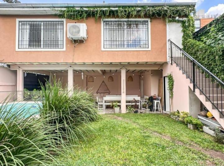Casa · 100m² · 4 Ambientes · 1 Cochera