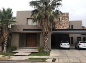 Casa de 4 ambientes, Godoy Cruz · Propiedad en Alquiler en Prestigioso Barrio Palmares 3ra Etapa
