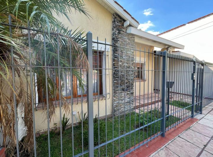 Casa · 120m² · 4 Ambientes · 1 Cochera