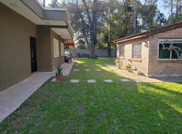 Quinta vacacional · 160m² · 5 Ambientes · 4 Cocheras · Quinta en Venta en Tortuguitas Barrio Semi Cerrado