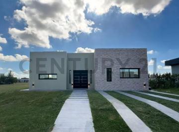 Casa · 176m² · 4 Ambientes · Casa en Venta a Estrenar Barrio Privado Cruz del Sur Canning San Vicente