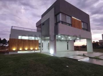 Casa · 200m² · 5 Ambientes · 1 Cochera · Casa en Venta 5 Ambientes Barrio Privado Horizontes Al Sur