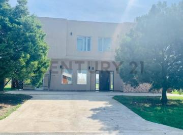 Casa · 157m² · 4 Ambientes · Casa en Venta en Dos Plantas - Barrio Santa Rita - San Vicente