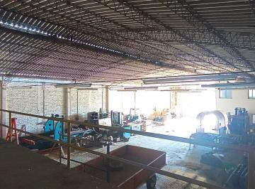 Bodega-Galpón · 555m² · 5 Ambientes · Galpón en Venta en Berisso