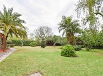 Casa · 383m² · 10 Ambientes · 5 Cocheras · En Venta - Casa de 4 Dorm.. Terreno de 2880 m² - Garita 14. Funes.