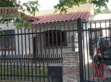 Casa · 80m² · 3 Ambientes · Casa 3 Ambientes en Venta en Castelar Sur