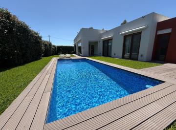 Casa · 215m² · 5 Ambientes · 2 Cocheras · Casa en Venta en Barrio Cerrado Hudson Park