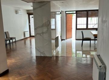 Casa · 150m² · 6 Ambientes · 1 Cochera · Casa en Alquiler - Catamarca 2900.