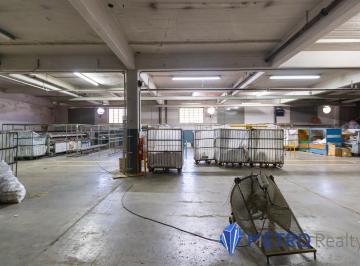 Bodega-Galpón · 1400m² · Galpón en Alquiler en Jose León Suarez