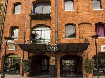 Oficina comercial · 134m² · 4 Ambientes · 1 Cochera · Excelente Oficina en Puerto Madero. 130 m² Cochera Fija