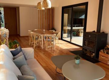 Living · Hola Sur Alquila Casa a Estrenar Para 4 Personas en San Benito Chapadmalal