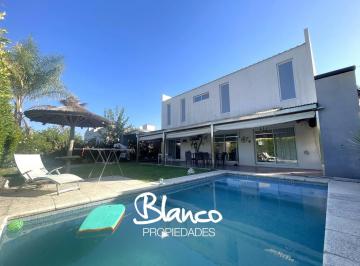 Casa · 225m² · 6 Ambientes · 2 Cocheras · Casa en Venta en La Cañada de Pilar, Pilar, G. B. a. Zona Norte