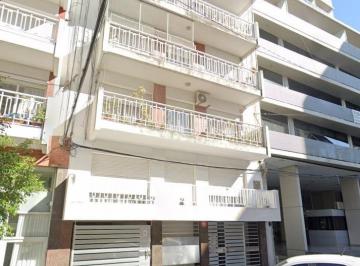 Departamento de 4 ambientes, Rosario · Alquiler - Departamento - 3 Dorm. - Tucuman 1000