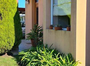 Casa · 89m² · 3 Ambientes · 3 Cocheras · Casa en Venta Manzanares Chico - Lni 774