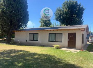 Quinta vacacional · 150m² · 4 Ambientes · 5 Cocheras · Casa Quinta a La Venta en Moreno Centro
