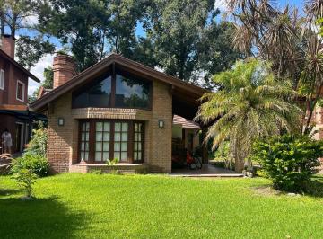 Casa · 150m² · 2 Ambientes · 2 Cocheras · Casa en Venta en Country Club El Carmen