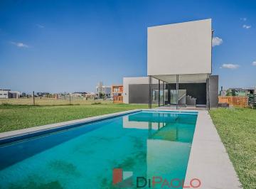 Casa · 143m² · 4 Ambientes · 1 Cochera · Casa en Venta en San Sebastian